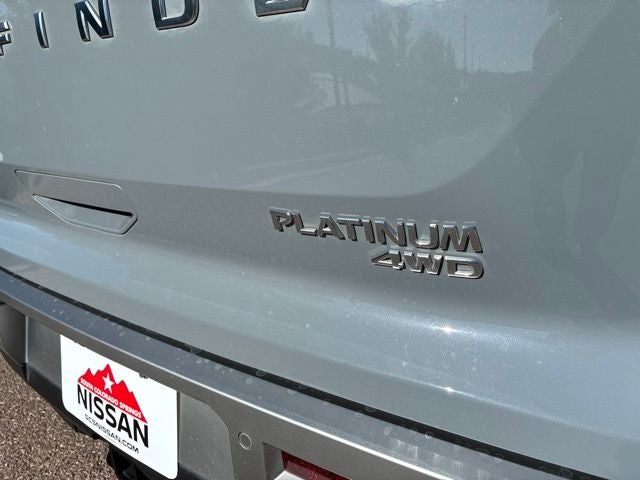 2025 Nissan Pathfinder Platinum