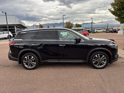 2023 INFINITI QX60 LUXE