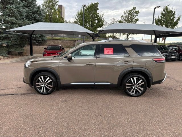 2025 Nissan Pathfinder Platinum