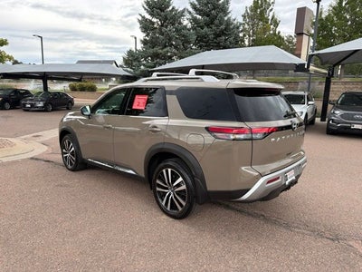2025 Nissan Pathfinder Platinum