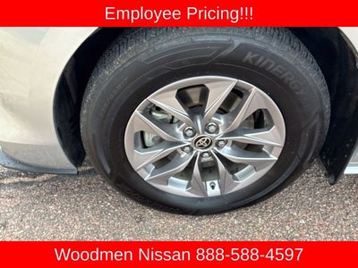 2021 Toyota Sienna XLE 8 Passenger