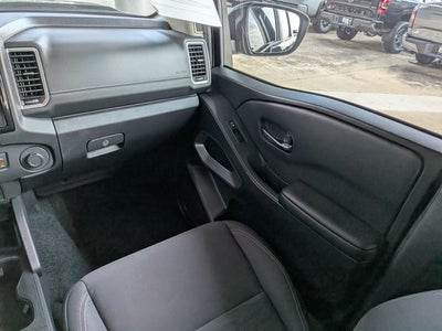 2024 Nissan Frontier SV