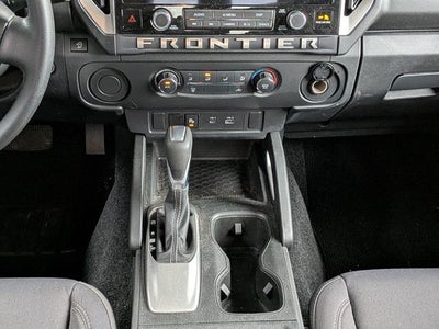 2025 Nissan Frontier SV