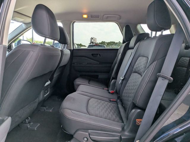 2023 Nissan Pathfinder S