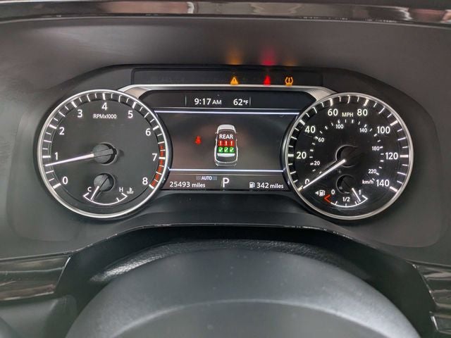 2025 Nissan Pathfinder SV
