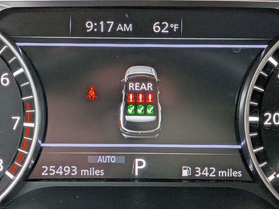 2025 Nissan Pathfinder SV