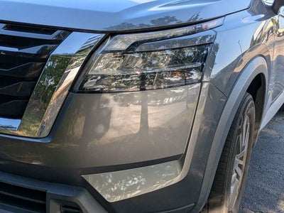 2022 Nissan Pathfinder SV