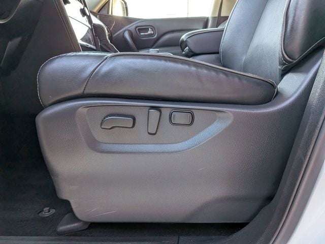 2023 INFINITI QX80 LUXE