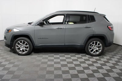 2023 Jeep Compass Latitude Lux