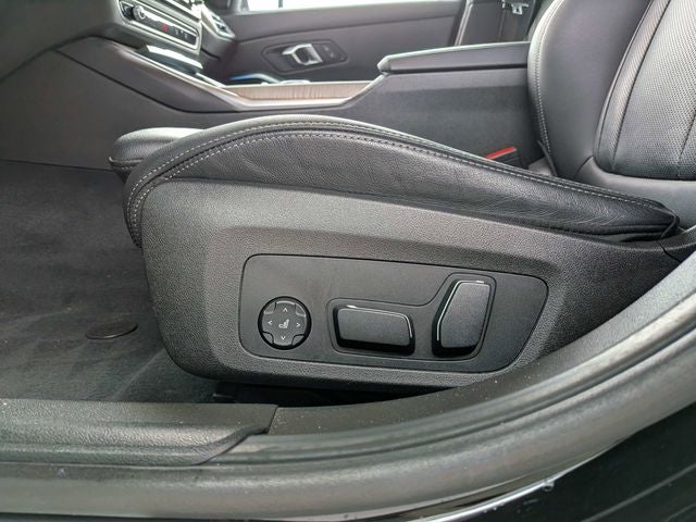 2025 BMW 3 Series 330i xDrive