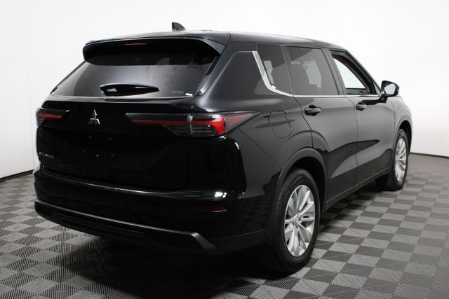 2025 Mitsubishi Outlander ES