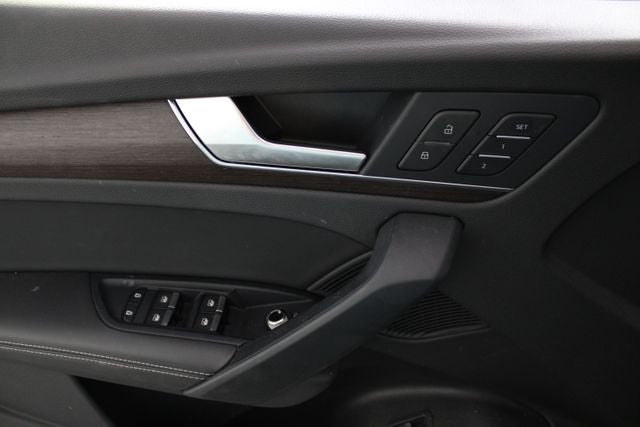 2024 Audi Q5 40 Premium Plus quattro