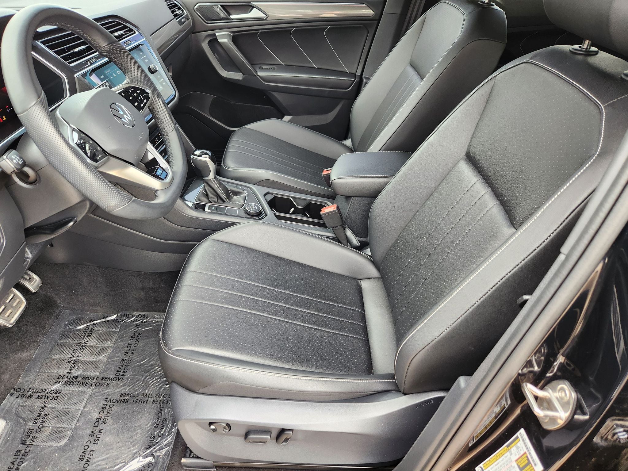 2024 Volkswagen Tiguan SE R-Line Black