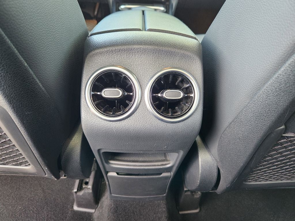2023 Mercedes-Benz GLB 250 4MATIC®