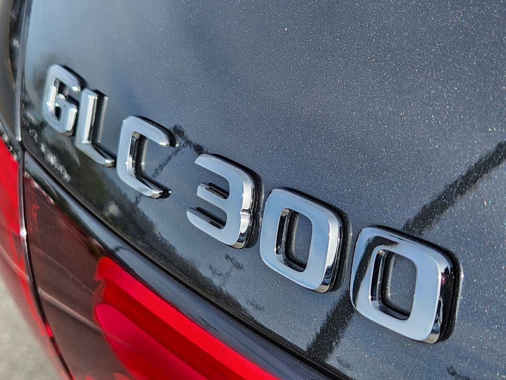 2026 Mercedes-Benz GLC 300