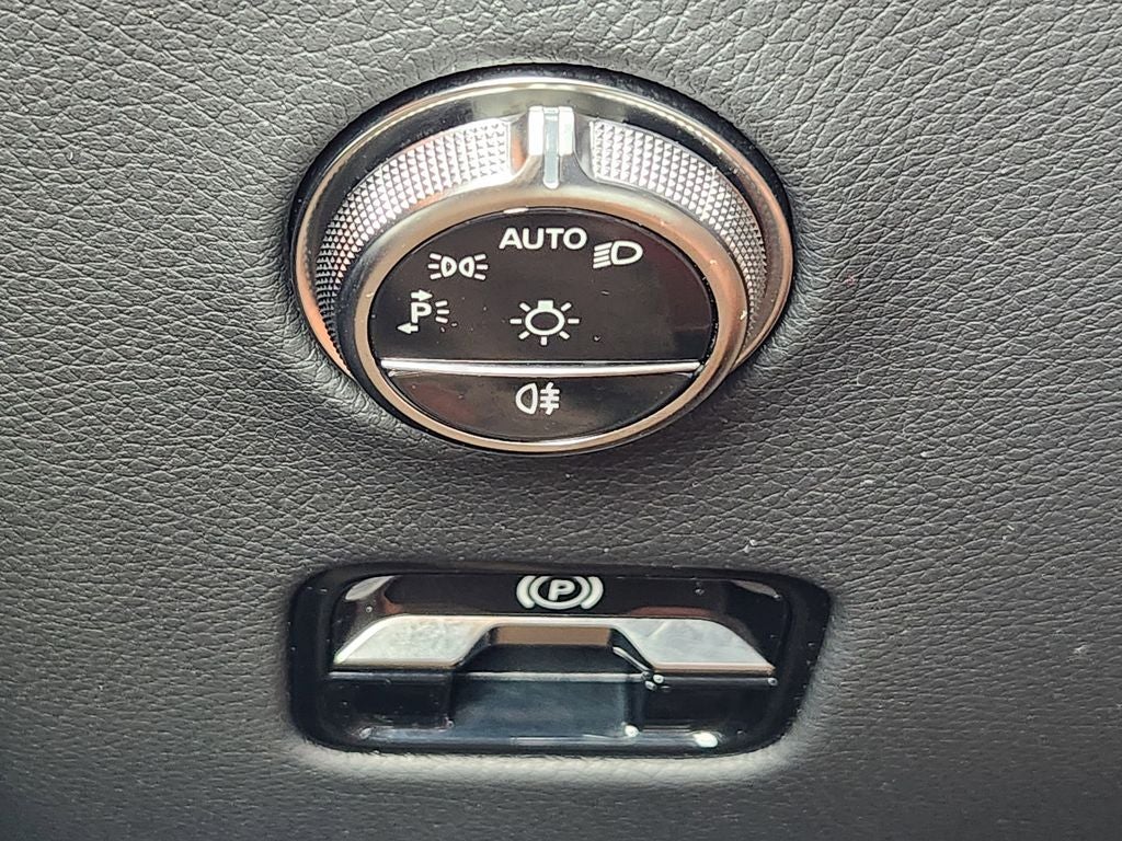2026 Mercedes-Benz GLC 300