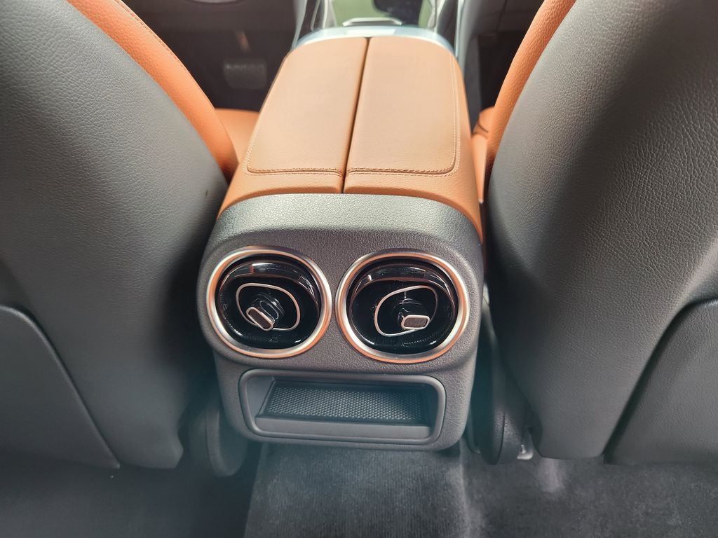 2026 Mercedes-Benz GLC 300