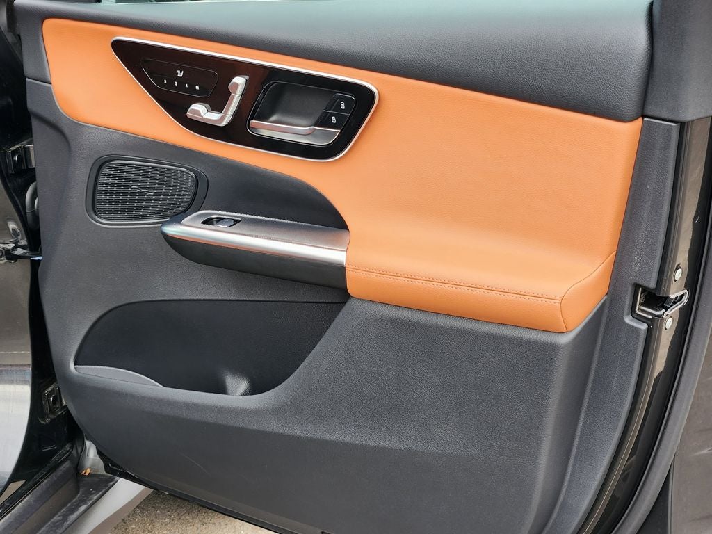 2026 Mercedes-Benz GLC 300