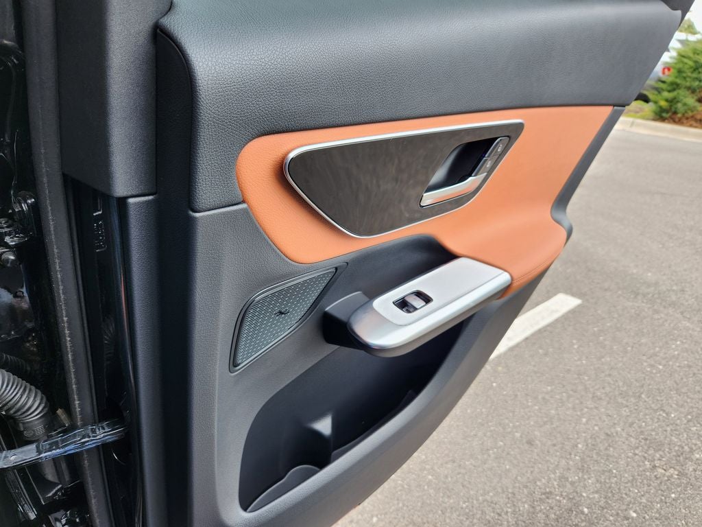 2026 Mercedes-Benz GLC 300