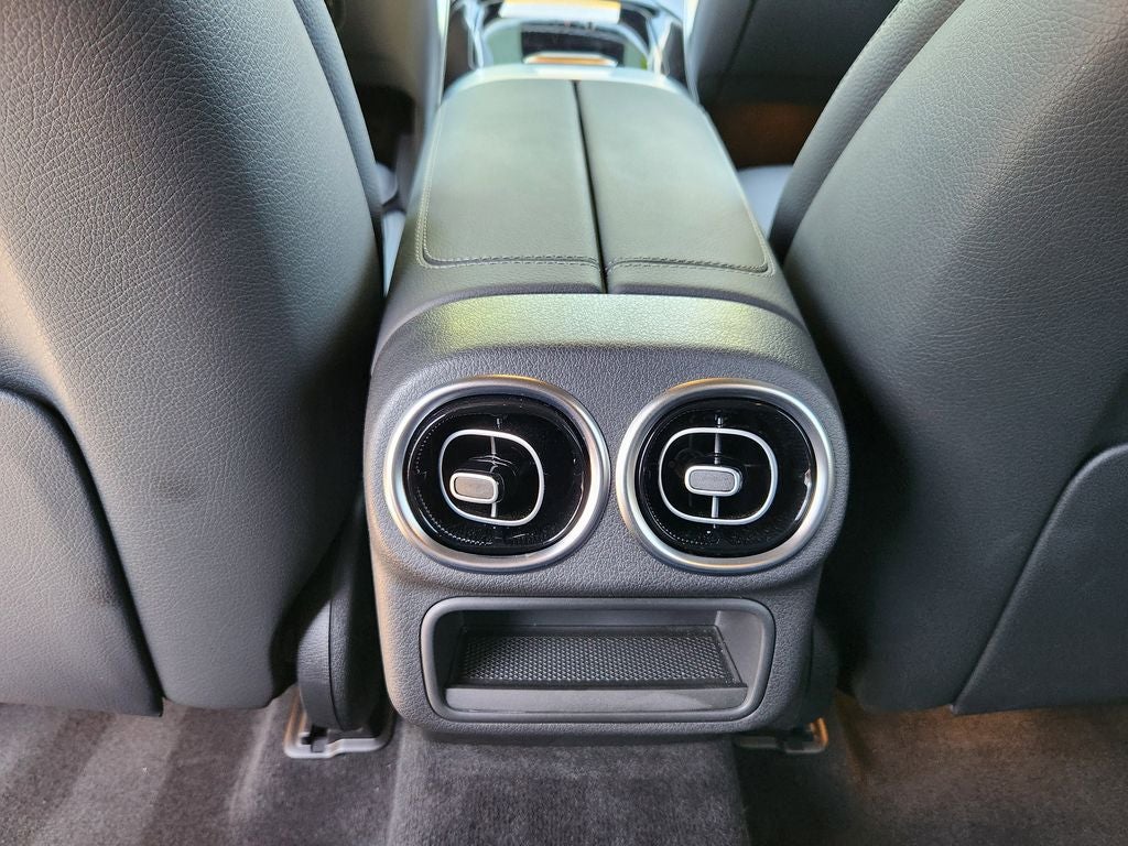 2026 Mercedes-Benz GLC 300