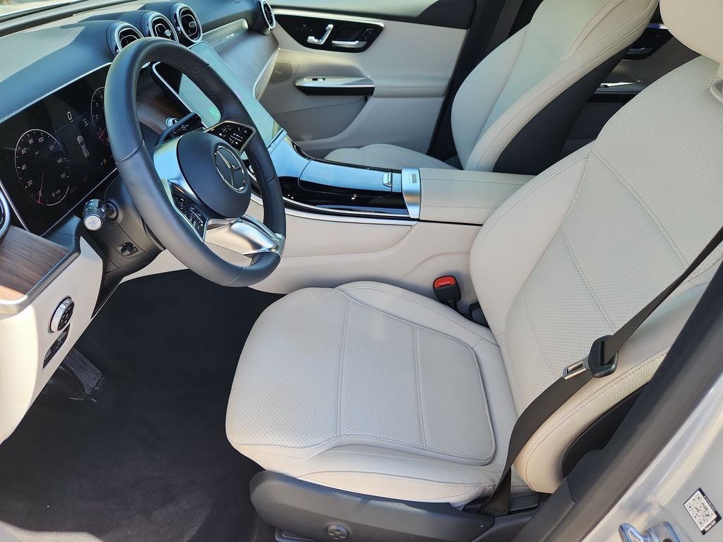2026 Mercedes-Benz GLC 300