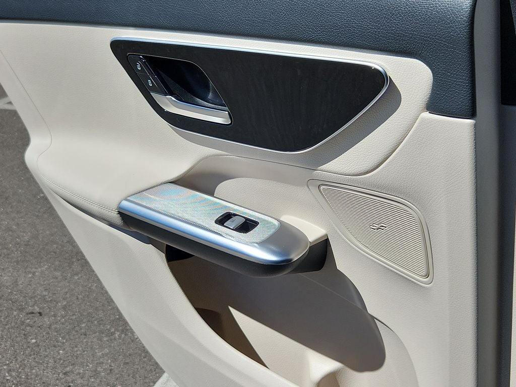 2026 Mercedes-Benz GLC 300
