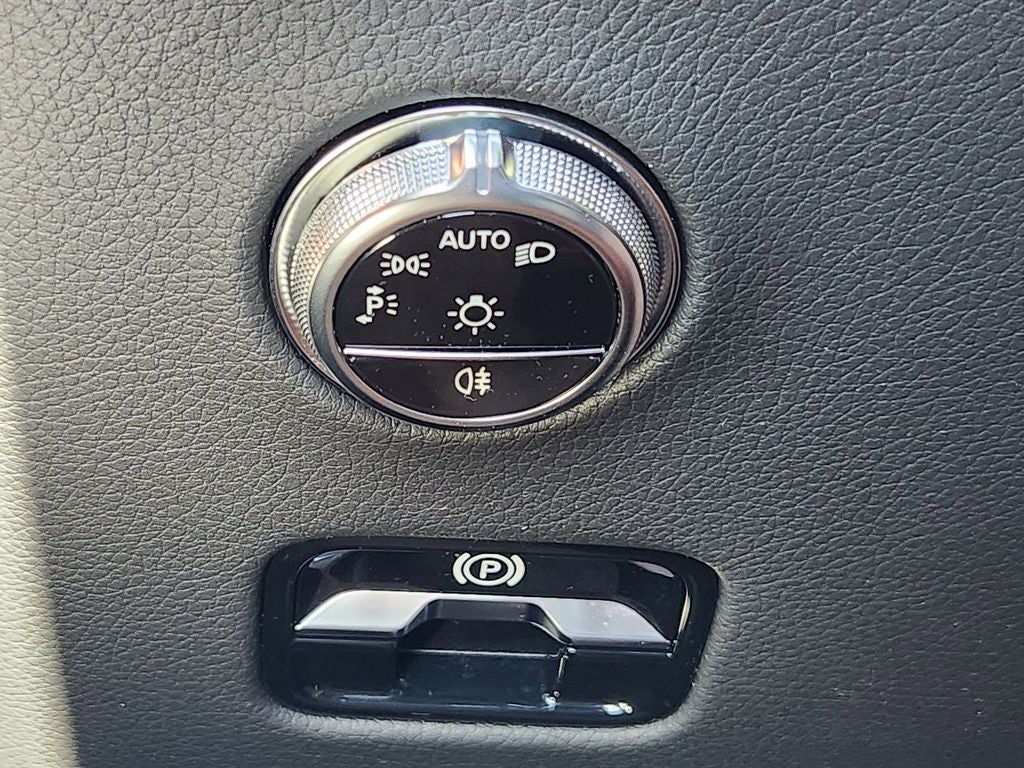 2024 Mercedes-Benz GLC 300