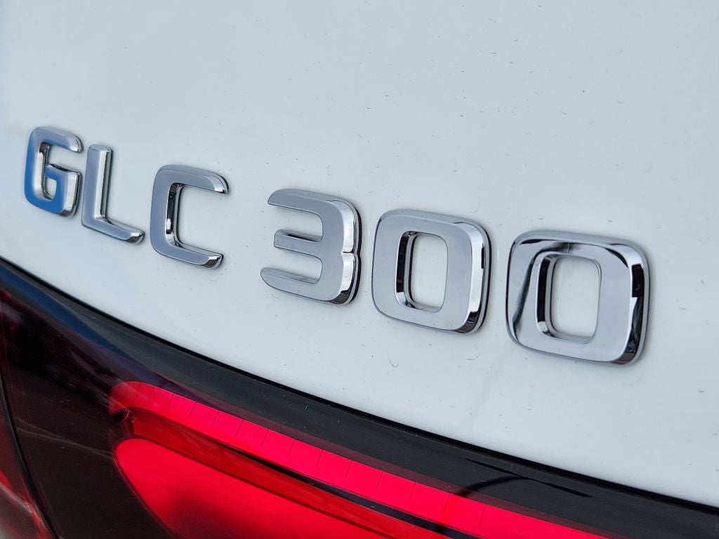 2026 Mercedes-Benz GLC 300