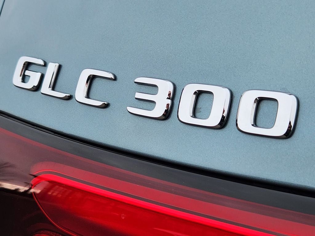 2026 Mercedes-Benz GLC 300