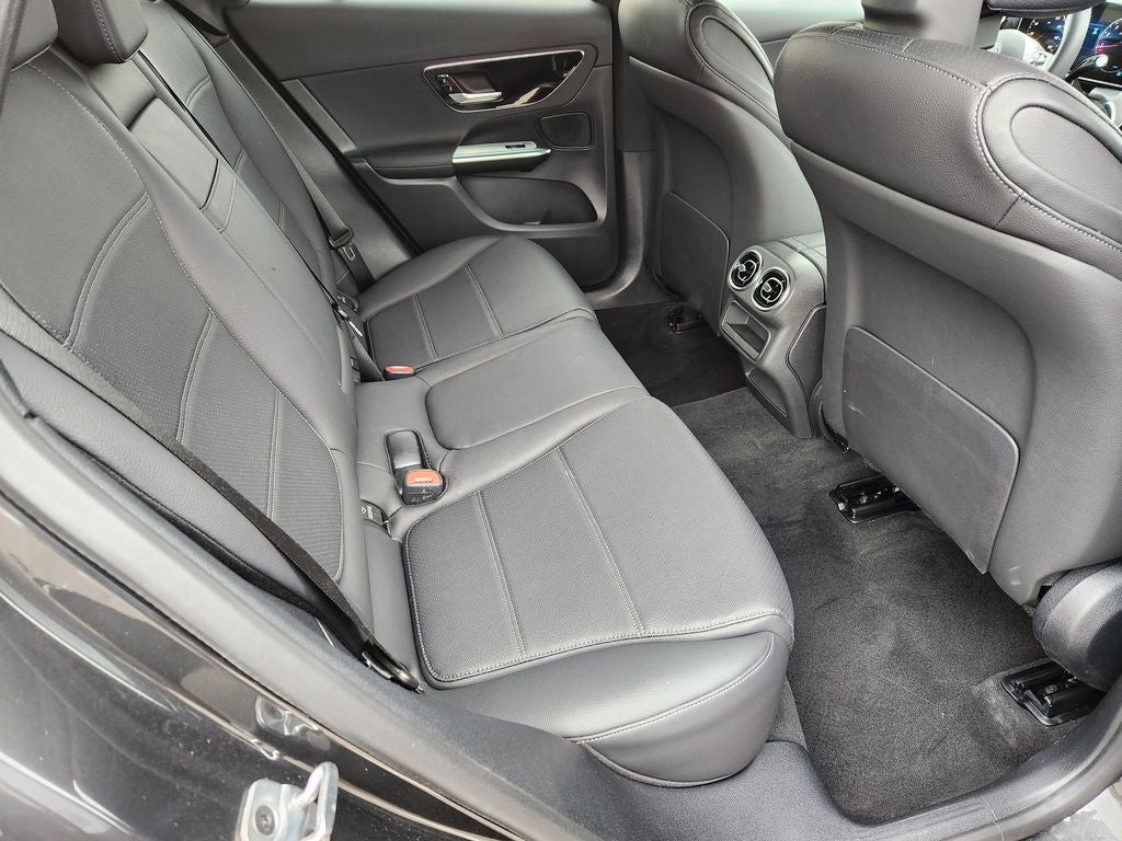 2026 Mercedes-Benz GLC 300