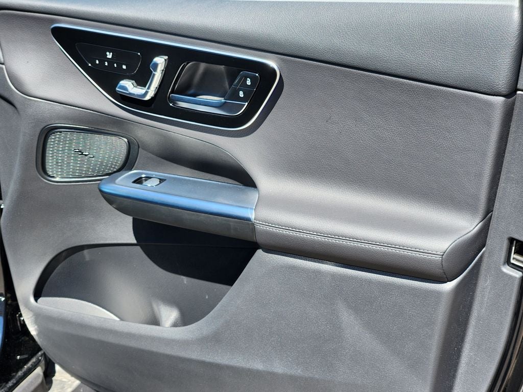 2026 Mercedes-Benz GLC 300