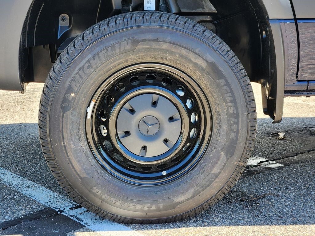 2025 Mercedes-Benz Sprinter 2500 CARGO 144 WB AWD