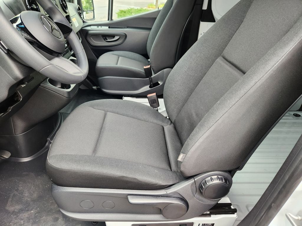 2026 Mercedes-Benz Sprinter 2500 WORKER