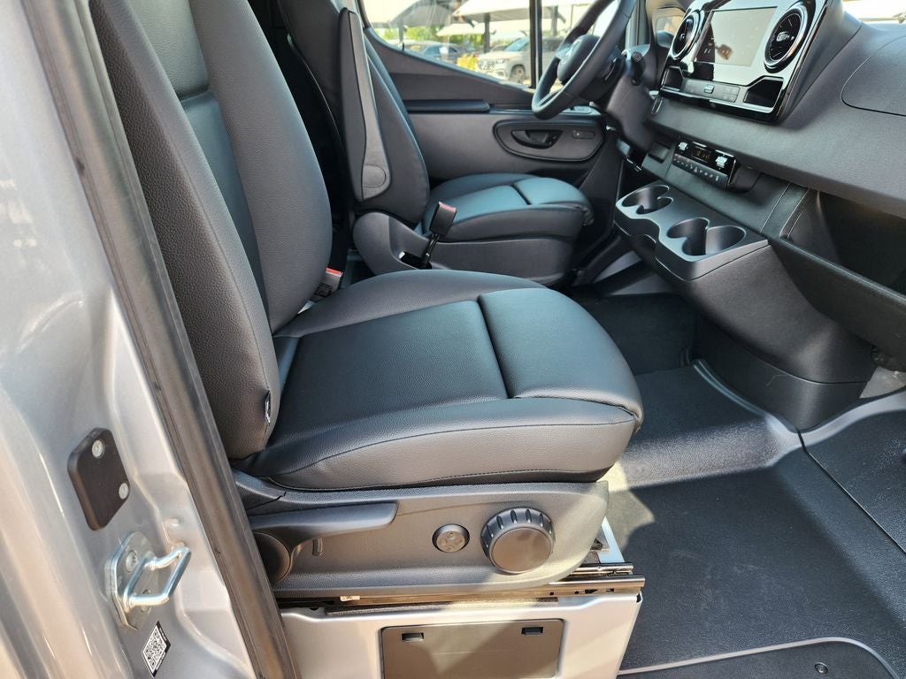 2025 Mercedes-Benz Sprinter 2500 PASSENGER 144 WB