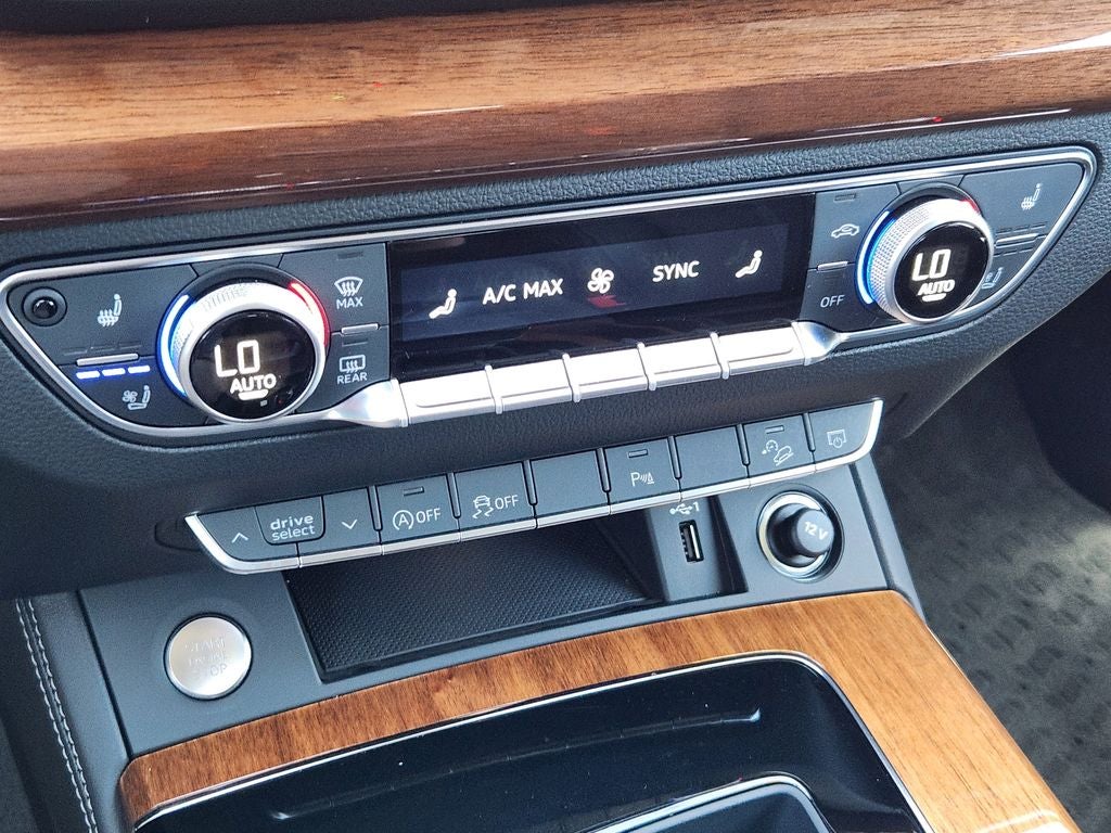 2023 Audi Q5 S line Premium Plus