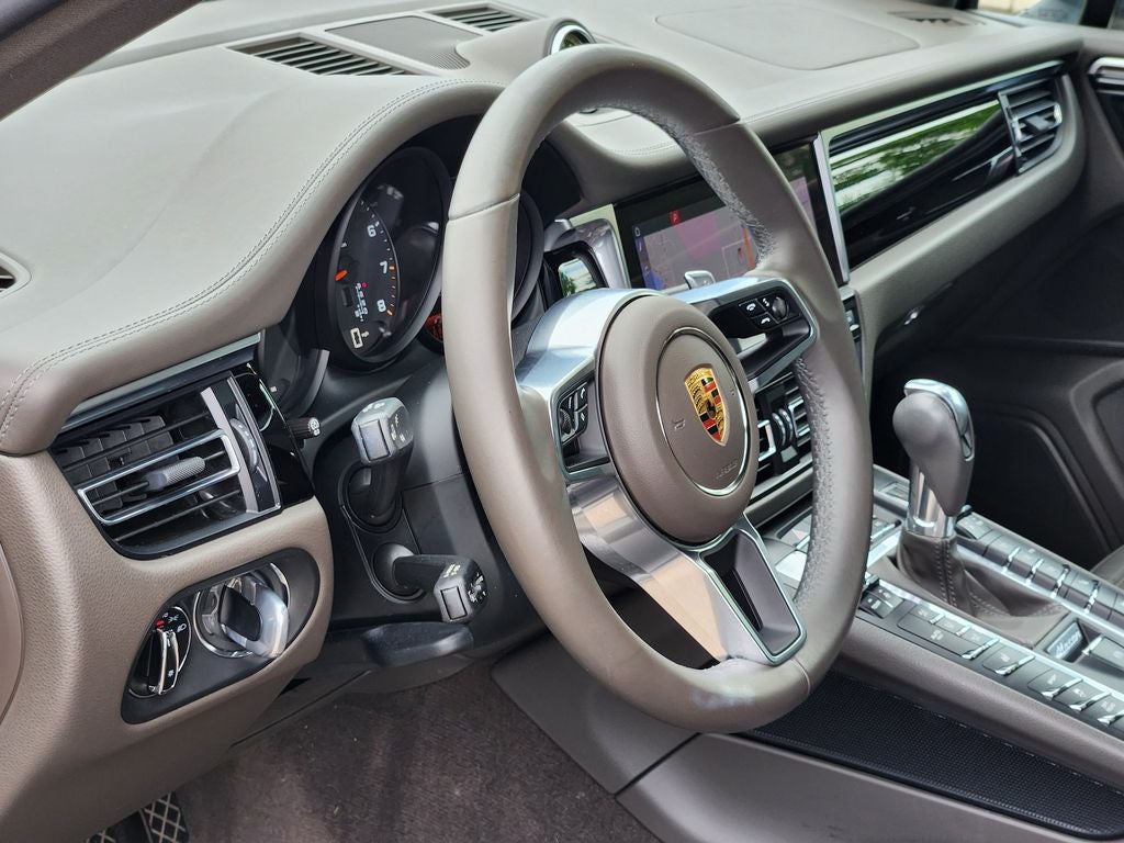 2021 Porsche Macan Base