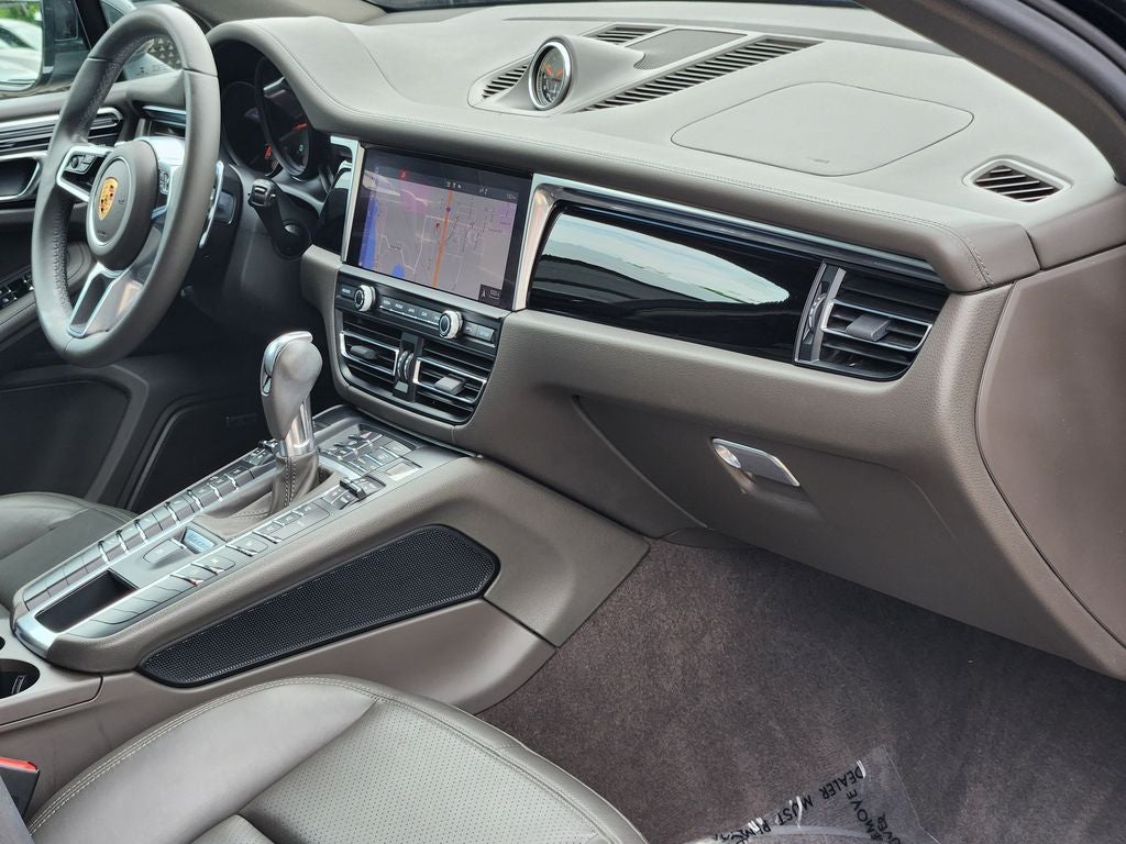 2021 Porsche Macan Base