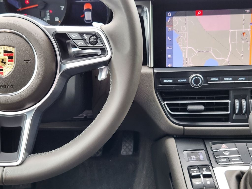 2021 Porsche Macan Base