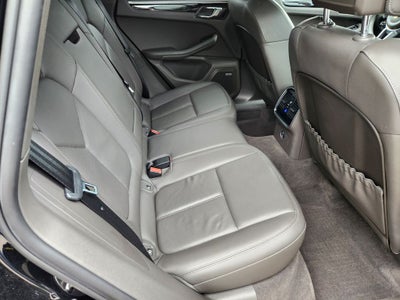 2021 Porsche Macan Base