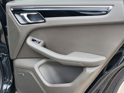 2021 Porsche Macan Base