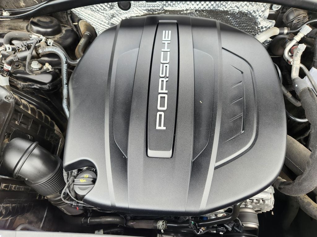 2021 Porsche Macan Base