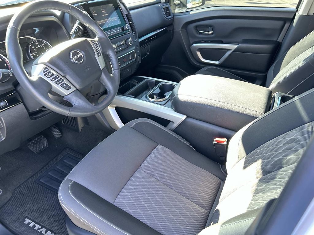 2024 Nissan Titan SV