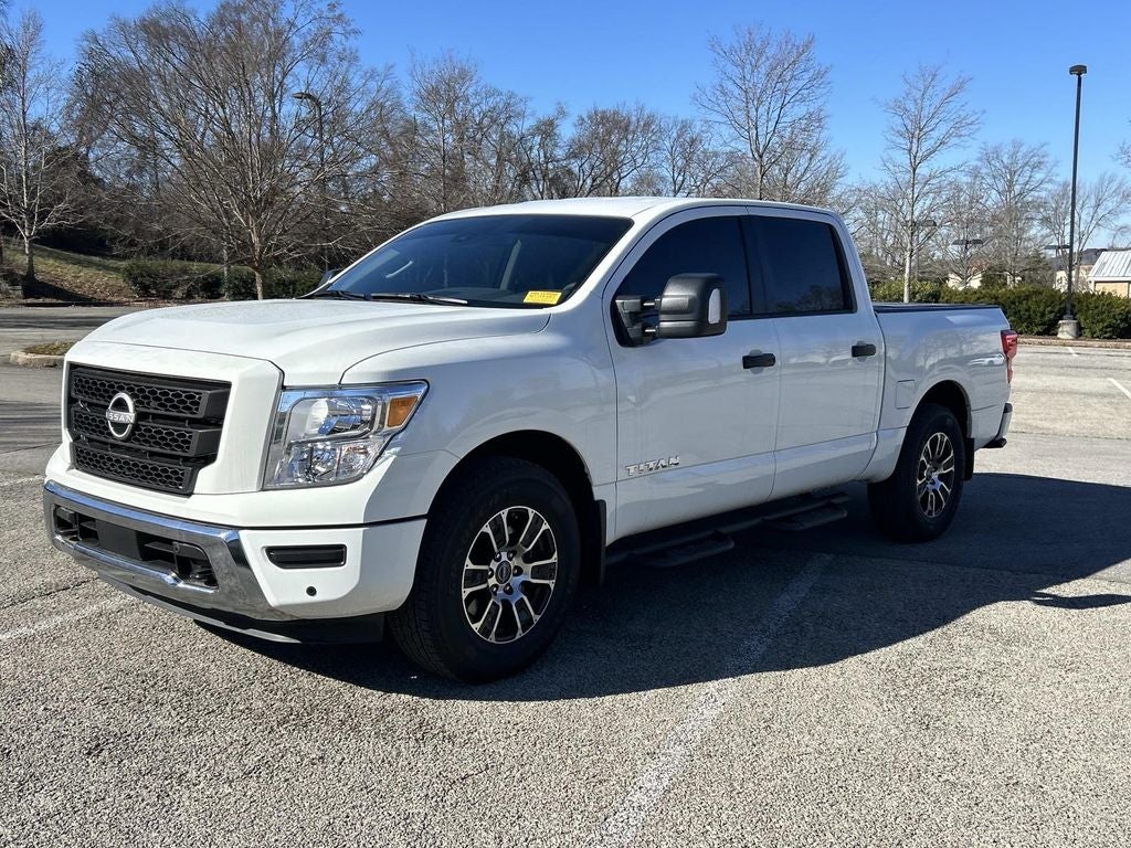 2024 Nissan Titan SV