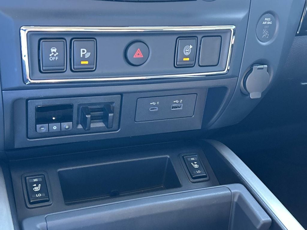 2024 Nissan Titan SV