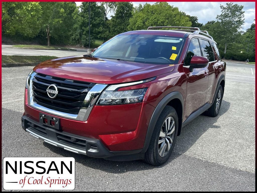 2023 Nissan Pathfinder SL