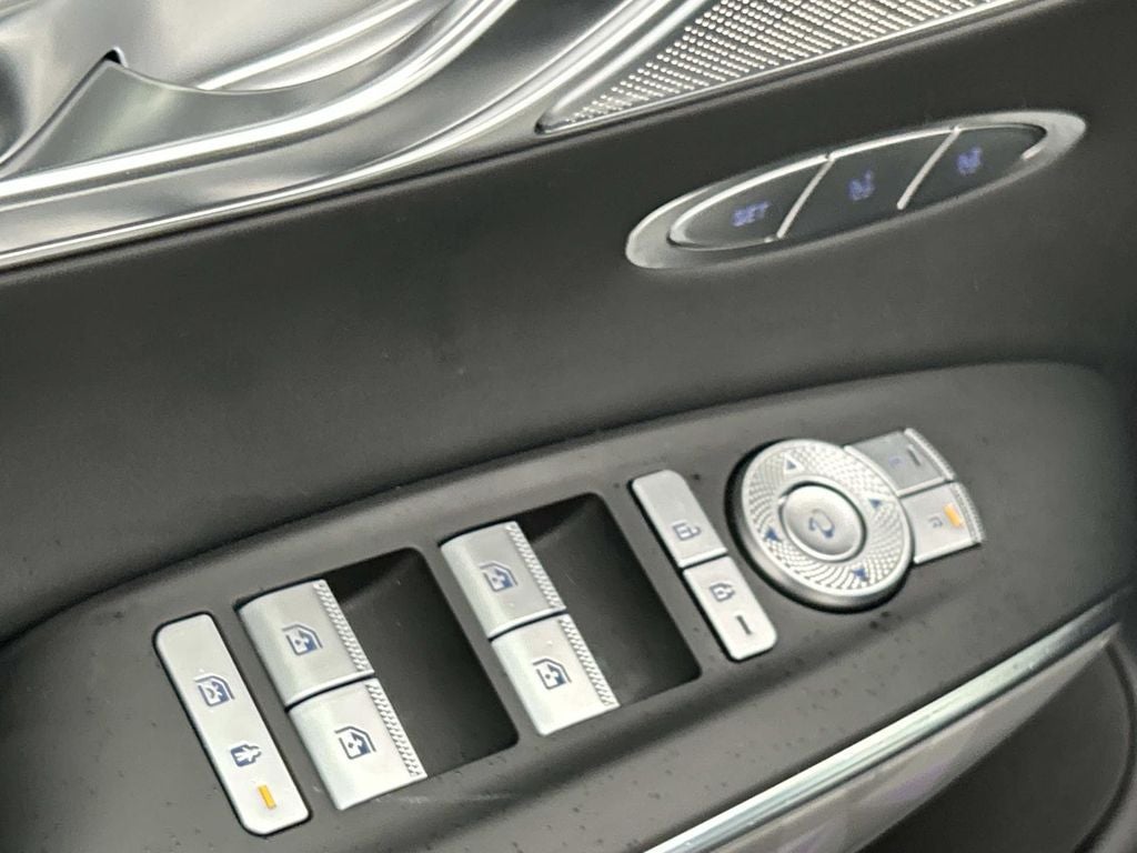 2025 Genesis GV70 3.5T Sport Advanced