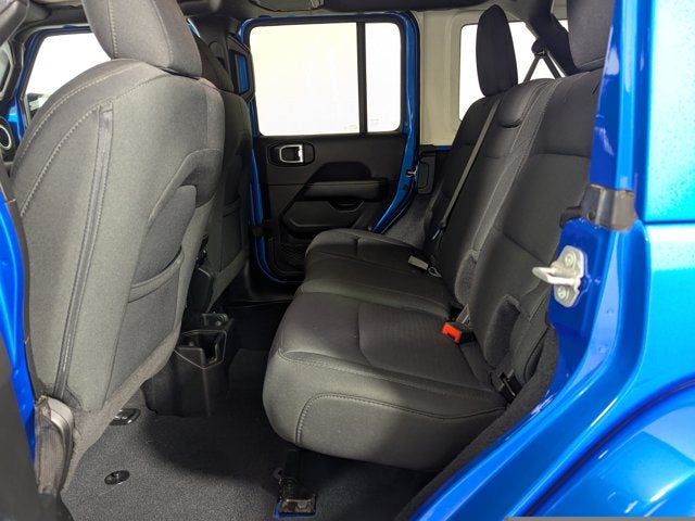 2022 Jeep Wrangler Unlimited Sahara 4x4