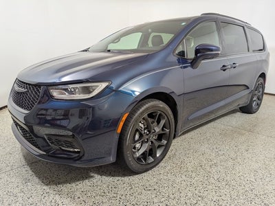 2022 Chrysler Pacifica Touring L AWD