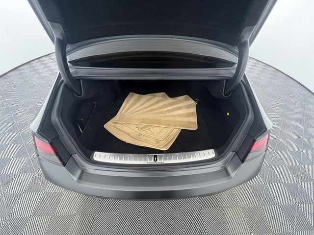 2023 Genesis G90 e-SC