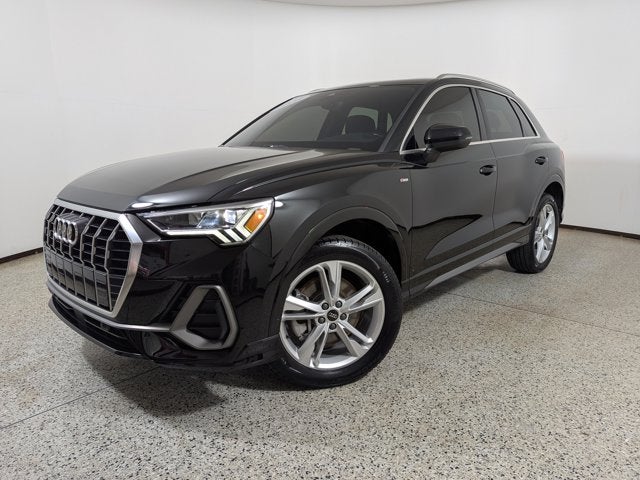 2023 Audi Q3 S line Premium 45 TFSI quattro